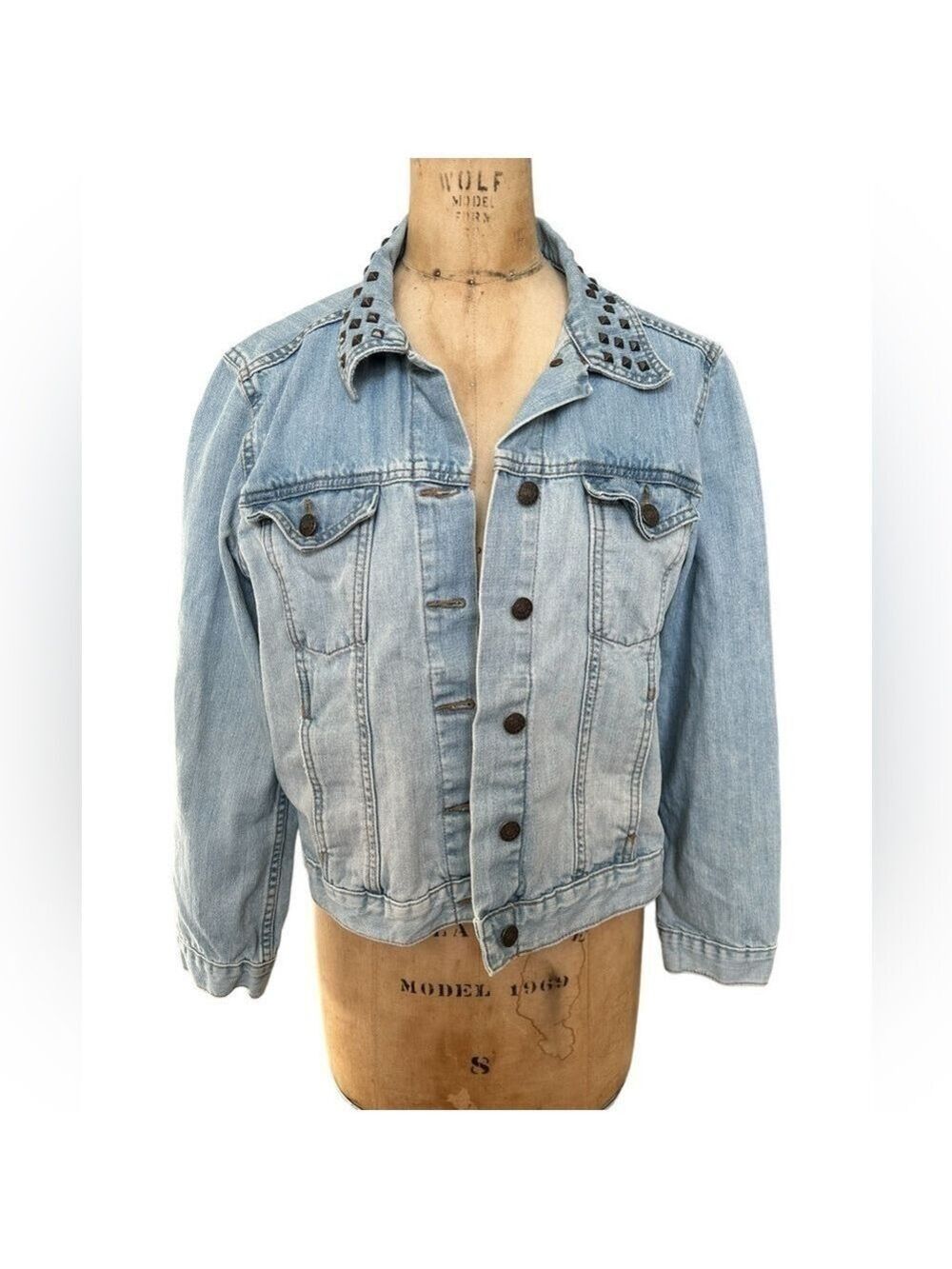 R&R Rock & Republic hitchhiker Studded Jean Denim Button Up Jacket Large